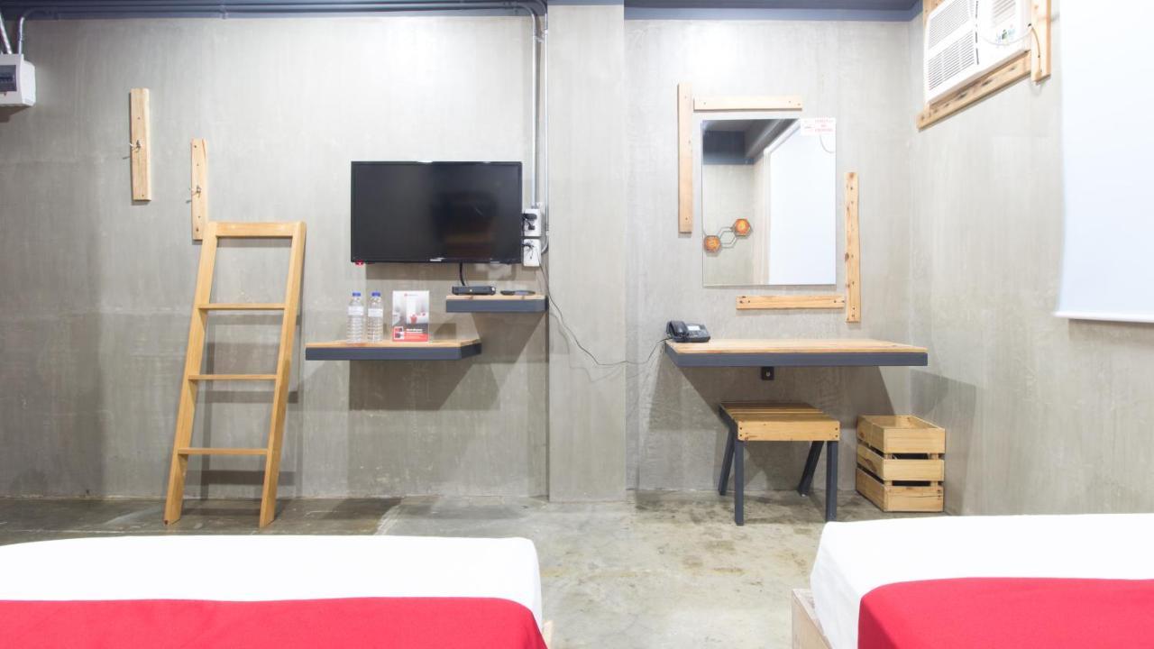 Reddoorz Plus @ Taft North Mandurriao Iloilo City Exterior photo